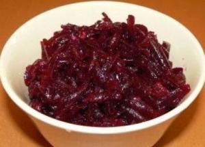 Салат из свеклы со сметаной