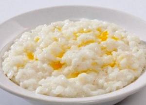 Каша рисовая со сливочным маслом и сахаром