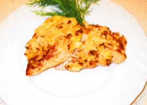 Филе куриное с грибами под сыром